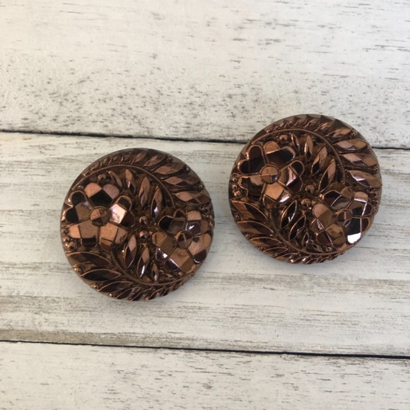 Vintage clip on earrings - Picture 8 of 8